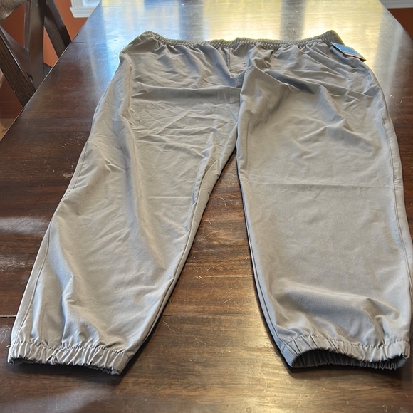 Columbia Hike Joggers out of the bag! - Picture 2 of 9